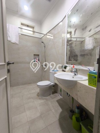 Siap Huni Hunian Elit 10 Kamar di Pasar Minggu Dekat ke Mana Pun Siap Huni Hunian Elit 10 Kamar di Pasar Minggu Dekat ke Mana Pun