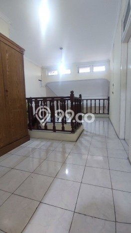 Rumah Mewah LB 160m2 Siap Huni Desain Elegan di Pejaten, Jakarta Selatan Rumah Mewah LB 160m2 Siap Huni Desain Elegan di Pejaten, Jakarta Selatan