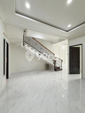 Rumah Modern 3 KT di BSD Griya Loka Tangerang Semi Furnished Rumah Modern 3 KT di BSD Griya Loka Tangerang Semi Furnished