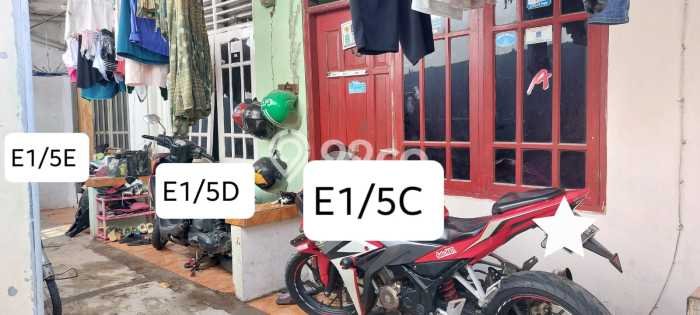 Aset Investasi! Rumah Kost Dijual di Cipondoh, Tangerang, 5 KT, 2 KM, Luas 290m2 Aset Investasi! Rumah Kost Dijual di Cipondoh, Tangerang, 5 KT, 2 KM, Luas 290m2