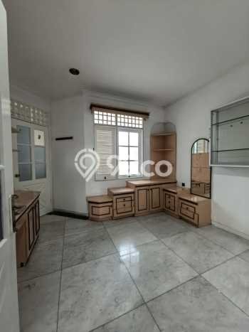 Rumah Elit Modern Tanpa Renovasi di Tamansari Jakarta Barat Rumah Elit Modern Tanpa Renovasi di Tamansari Jakarta Barat