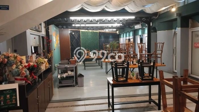 Komersial untuk Disewa di Pusat Bandung Luas Bangunan 250m2 Komersial untuk Disewa di Pusat Bandung Luas Bangunan 250m2