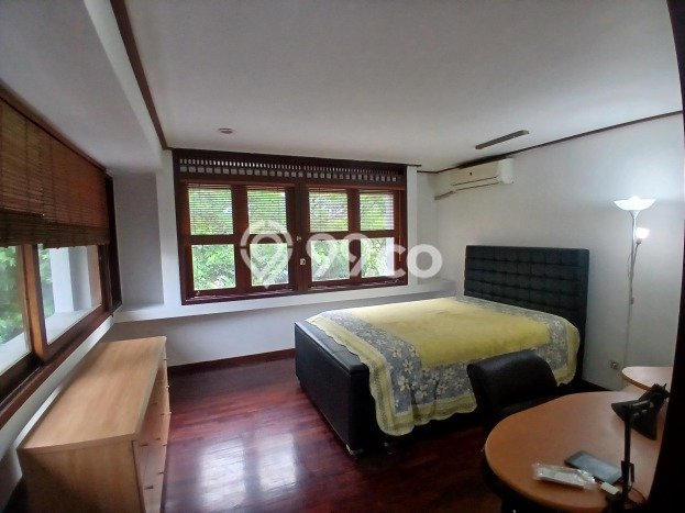 Hunian Mewah LB 128m2 Siap Pakai Desain Elegan di Ciumbuleuit, Bandung Hunian Mewah LB 128m2 Siap Pakai Desain Elegan di Ciumbuleuit, Bandung