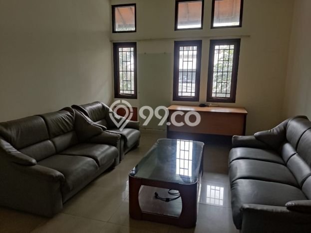 Untuk Dijual! Kantor di Veteran Bandung LT 200m2 / LB 450m2 Kawasan Strategis Untuk Dijual! Kantor di Veteran Bandung LT 200m2 / LB 450m2 Kawasan Strategis