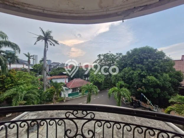 Rumah Mewah LB 450m2 Siap Huni Desain Elegan di Puri Indah, Jakarta Barat Rumah Mewah LB 450m2 Siap Huni Desain Elegan di Puri Indah, Jakarta Barat