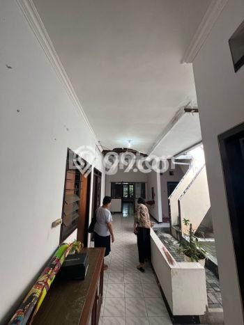 Rumah Strategis Modern Lb 140m2 di Pedurungan, Semarang Rumah Strategis Modern Lb 140m2 di Pedurungan, Semarang