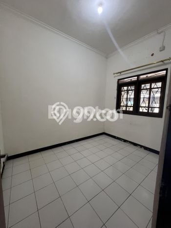 Rumah Strategis Modern Lb 140m2 di Pedurungan, Semarang Rumah Strategis Modern Lb 140m2 di Pedurungan, Semarang