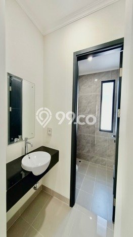 Ready to Use! Premium House LT 122m2 Desain Elegan di Gading Serpong Ready to Use! Premium House LT 122m2 Desain Elegan di Gading Serpong