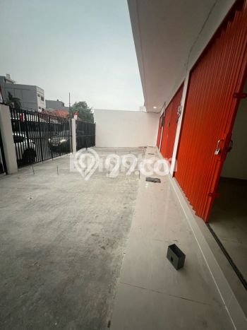 Ruko Dijual di Jakarta Barat LT 100m2 & LB 236m2 Lokasi Terbaik! Ruko Dijual di Jakarta Barat LT 100m2 & LB 236m2 Lokasi Terbaik!