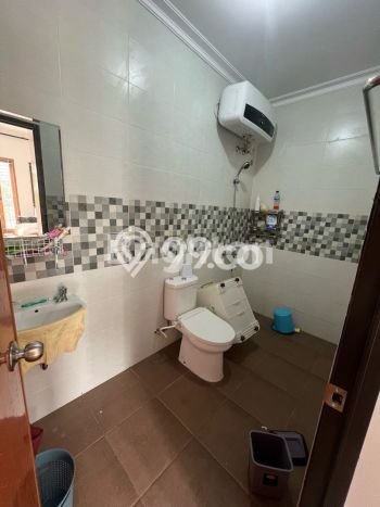 Ruko Disewa di Jakarta Barat dengan LB 290m2 Area Komersial Ramai Ruko Disewa di Jakarta Barat dengan LB 290m2 Area Komersial Ramai