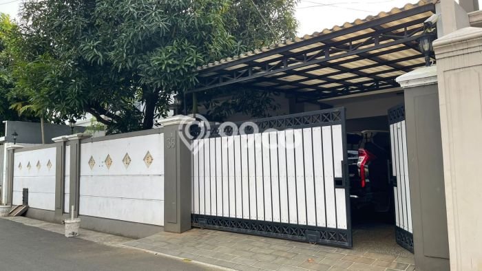 Rumah Luxury Modern Tanpa Renovasi di Kemang Jakarta Selatan Rumah Luxury Modern Tanpa Renovasi di Kemang Jakarta Selatan