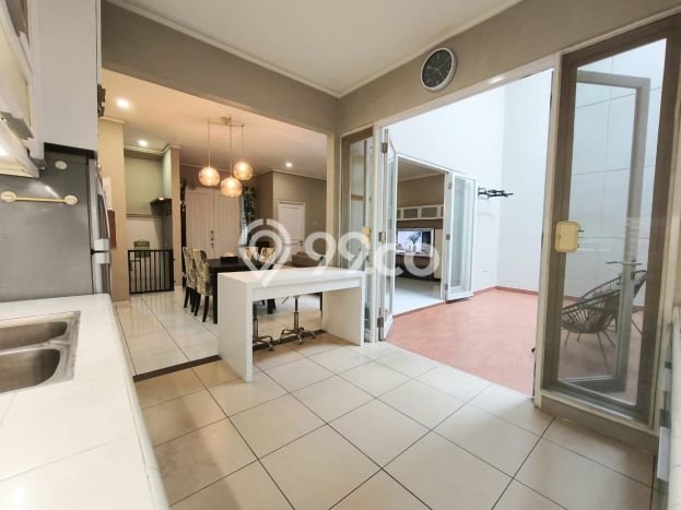 Dijual Rumah Premium dengan Fasilitas Sekitar Lengkap di BSD, Tangerang Selatan Dijual Rumah Premium dengan Fasilitas Sekitar Lengkap di BSD, Tangerang Selatan
