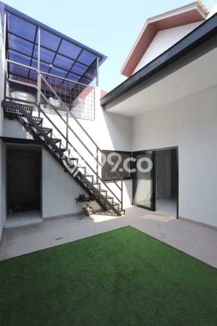 Dijual Rumah Mewah Elegan Dengan View Cantik di Graha Raya Bintaro, Tangerang Selatan Dijual Rumah Mewah Elegan Dengan View Cantik di Graha Raya Bintaro, Tangerang Selatan