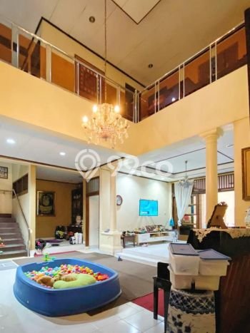 Rumah Eksklusif Siap Huni LT 384m2 di Menteng, Jakarta Pusat Rumah Eksklusif Siap Huni LT 384m2 di Menteng, Jakarta Pusat