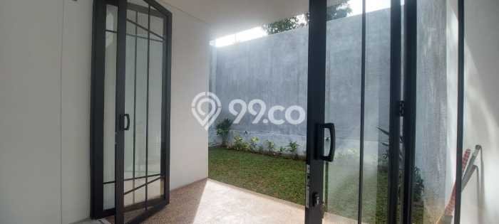 Rumah Mewah Dijual LT 169m2 di Cinere, Depok Rumah Mewah Dijual LT 169m2 di Cinere, Depok