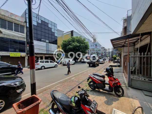 Ruko Kawasan Komersial di Pinangsia, Luas 264m², Ramai Ruko Kawasan Komersial di Pinangsia, Luas 264m², Ramai