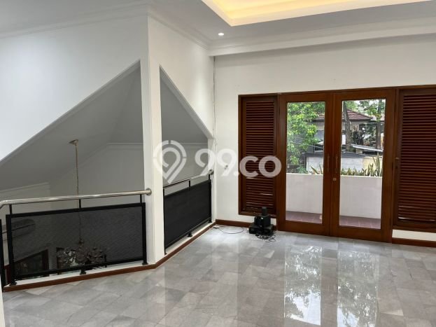Rumah Luxury Modern Siap Huni di Lebak Bulus Jakarta Selatan Rumah Luxury Modern Siap Huni di Lebak Bulus Jakarta Selatan