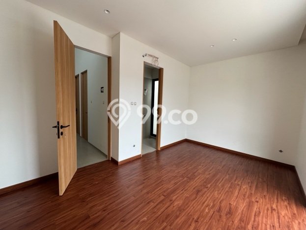 Dijual Rumah 4 Kamar Lokasi Strategis Nyaman dan Strategis di Cinere Dijual Rumah 4 Kamar Lokasi Strategis Nyaman dan Strategis di Cinere