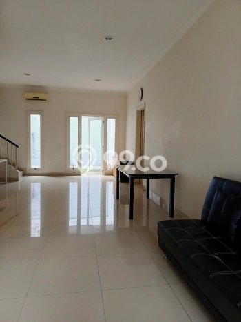 Sewa Rumah Harga Terjangkau di Gading Serpong Tangerang dengan 4 Kamar Tidur Sewa Rumah Harga Terjangkau di Gading Serpong Tangerang dengan 4 Kamar Tidur