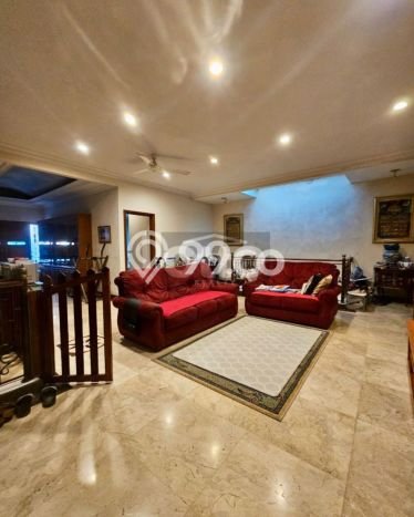 Siap Huni Rumah Mewah 4 Kamar di Kebayoran Baru Dekat ke Mana Saja Siap Huni Rumah Mewah 4 Kamar di Kebayoran Baru Dekat ke Mana Saja