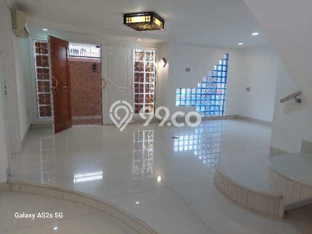 Ready to Use! Luxury House LT 195m2 Desain Elegan di Grogol Ready to Use! Luxury House LT 195m2 Desain Elegan di Grogol
