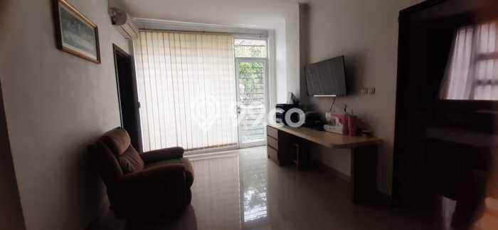 Rumah Elit LB 364m2 Siap Pakai Desain Elegan di Duri Kepa, Jakarta Barat Rumah Elit LB 364m2 Siap Pakai Desain Elegan di Duri Kepa, Jakarta Barat