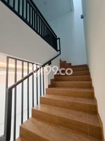 Rumah Modern 4 Kamar LT 100m2 di Meruya Rumah Modern 4 Kamar LT 100m2 di Meruya