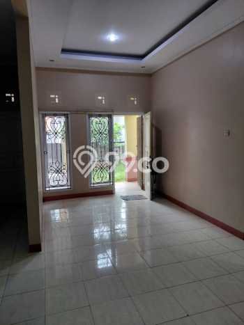 Disewakan! Rumah 4 Kamar Tidur &
2 Kamar Mandi di Harapan Indah, Bekasi Disewakan! Rumah 4 Kamar Tidur &
2 Kamar Mandi di Harapan Indah, Bekasi