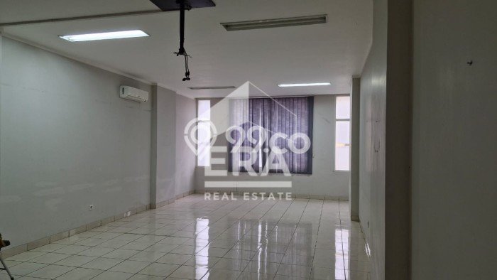 Untuk Dijual! Ruko di Summarecon Bekasi Bekasi LT 275m2 / LB 90m2 Kawasan Bisnis Untuk Dijual! Ruko di Summarecon Bekasi Bekasi LT 275m2 / LB 90m2 Kawasan Bisnis