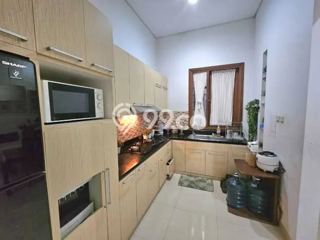Rumah Elit Modern Tanpa Renovasi di Pondok Indah Jakarta Selatan Rumah Elit Modern Tanpa Renovasi di Pondok Indah Jakarta Selatan