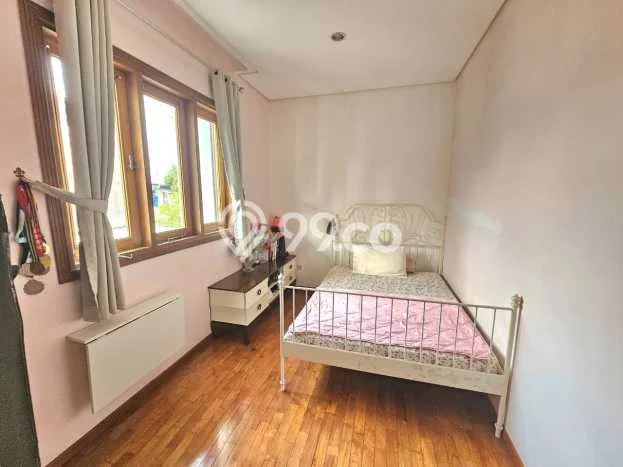 Rumah Elit Modern Tanpa Renovasi di Pondok Indah Jakarta Selatan Rumah Elit Modern Tanpa Renovasi di Pondok Indah Jakarta Selatan