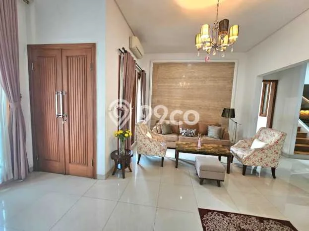 Rumah Elit Modern Tanpa Renovasi di Pondok Indah Jakarta Selatan Rumah Elit Modern Tanpa Renovasi di Pondok Indah Jakarta Selatan