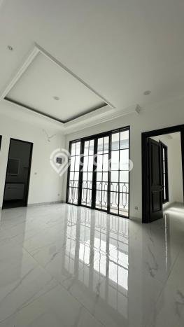 Ready to Use! Luxury House LT 180m2 Desain Elegan di BSD The Green Ready to Use! Luxury House LT 180m2 Desain Elegan di BSD The Green