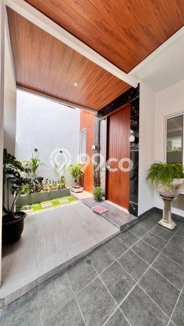 Rumah Mewah LB 230m2 Siap Huni Desain Elegan di Bintaro, Jakarta Selatan Rumah Mewah LB 230m2 Siap Huni Desain Elegan di Bintaro, Jakarta Selatan