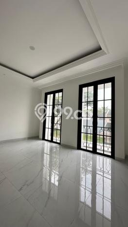 Ready to Use! Luxury House LT 180m2 Desain Elegan di BSD The Green Ready to Use! Luxury House LT 180m2 Desain Elegan di BSD The Green