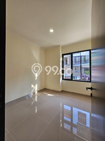Dijual Hunian Rumah Terawat 4 KT di Gading Serpong, Tangerang Dijual Hunian Rumah Terawat 4 KT di Gading Serpong, Tangerang