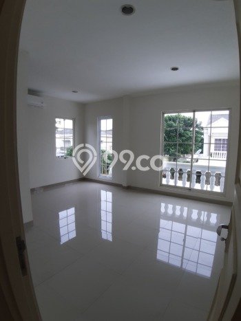 Rumah Asri area Cipondoh, 2 KM, Lingkungan Strategis, Luas 162m² Bangunan 180m² Rumah Asri area Cipondoh, 2 KM, Lingkungan Strategis, Luas 162m² Bangunan 180m²