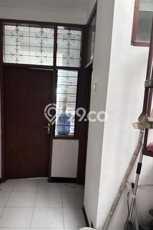 Rumah Luxury Modern Tanpa Renovasi di Villa Melati Mas Tangerang Selatan Rumah Luxury Modern Tanpa Renovasi di Villa Melati Mas Tangerang Selatan