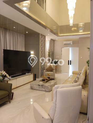 Dijual Rumah Mewah Elegan Dengan View Eksklusif di Gading Serpong, Tangerang Dijual Rumah Mewah Elegan Dengan View Eksklusif di Gading Serpong, Tangerang