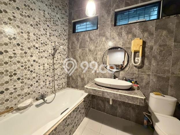 Hunian Mewah LB 300m2 Siap Huni Desain Elegan di BSD Nusaloka, Tangerang Hunian Mewah LB 300m2 Siap Huni Desain Elegan di BSD Nusaloka, Tangerang
