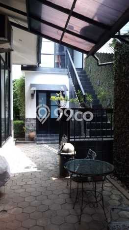 Hot Offer Hunian Premium Ideal dan Luas di Kebayoran Lama, Jakarta Selatan Hot Offer Hunian Premium Ideal dan Luas di Kebayoran Lama, Jakarta Selatan