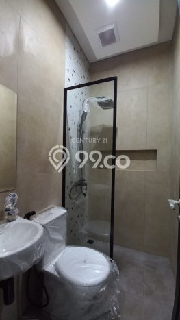 Hunian Mewah LB 260m2 Siap Huni Desain Elegan di Pondok Kelapa, Jakarta Timur Hunian Mewah LB 260m2 Siap Huni Desain Elegan di Pondok Kelapa, Jakarta Timur