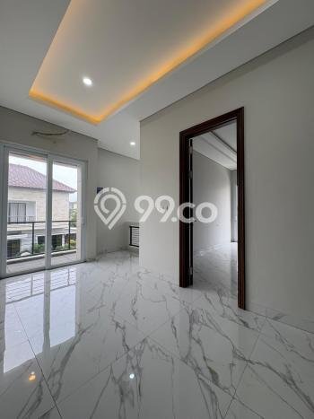 Rumah Mewah LB 225m2 Siap Huni Desain Elegan di BSD The Icon, Tangerang Rumah Mewah LB 225m2 Siap Huni Desain Elegan di BSD The Icon, Tangerang