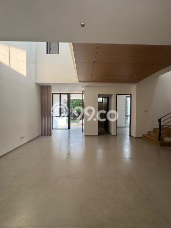 Rumah Mewah LB 240m2 Siap Huni Desain Elegan di Alam Sutera, Tangerang Rumah Mewah LB 240m2 Siap Huni Desain Elegan di Alam Sutera, Tangerang
