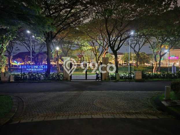 Rumah Elit LB 136m2 Siap Pakai Desain Elegan di Gading Serpong The Spring, Tangerang Rumah Elit LB 136m2 Siap Pakai Desain Elegan di Gading Serpong The Spring, Tangerang