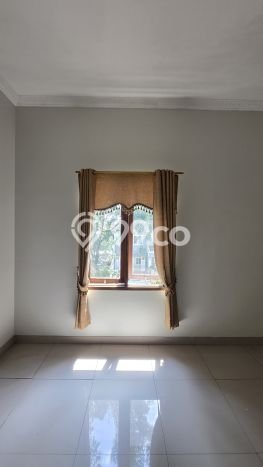 Hunian Elit LB 350m2 Siap Huni Desain Elegan di BSD Puspita Loka, Tangerang Hunian Elit LB 350m2 Siap Huni Desain Elegan di BSD Puspita Loka, Tangerang