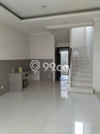 Dijual Rumah Luas Elegan Dengan View Cantik di Alam Sutera, Tangerang Dijual Rumah Luas Elegan Dengan View Cantik di Alam Sutera, Tangerang