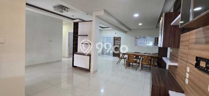 Dijual Rumah Luas Elegan Dengan View Eksklusif di Gading Serpong, Tangerang Dijual Rumah Luas Elegan Dengan View Eksklusif di Gading Serpong, Tangerang