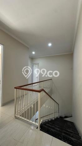 Ready to Use! Luxury House LT 120m2 Desain Modern di Serpong Villa Melati Mas Ready to Use! Luxury House LT 120m2 Desain Modern di Serpong Villa Melati Mas