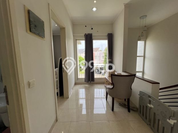 Rumah Elit LB 136m2 Siap Pakai Desain Elegan di Gading Serpong The Spring, Tangerang Rumah Elit LB 136m2 Siap Pakai Desain Elegan di Gading Serpong The Spring, Tangerang